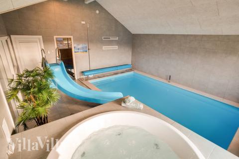 Nyd varmen i spaen i luksushus nr. 477 i Vestjylland