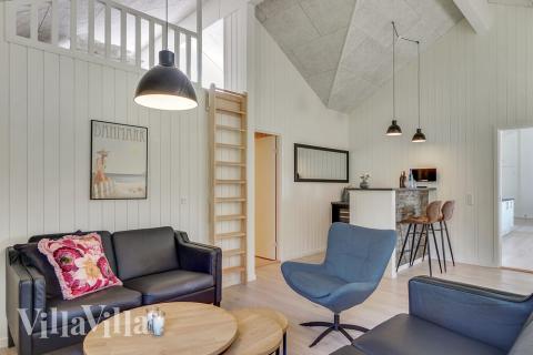 Luksushus 480 til 24 personer byder på et stort aktivitetsrum med bl.a. billard og dart