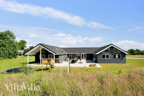 Dette skønne poolhus nr. 480 med plads til 24 personer ligger i Østjylland