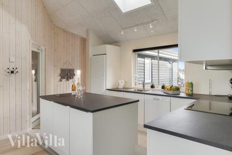 Køkkenet i luksushus nr. 481 er godt indrettet.