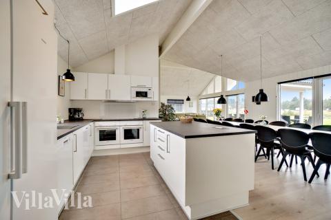 Køkkenet i luksushus nr. 484 er godt indrettet.