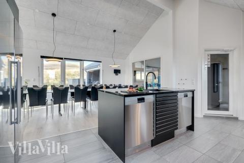 Køkkenet i luksushus nr. 486 er godt indrettet.