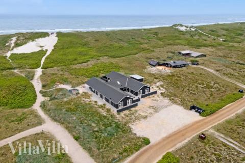 Flot sommerhus nr. 486 med god plads til op til 20 personer