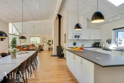 Opholdsrum med plads til 18 i luksushus nr. 494.