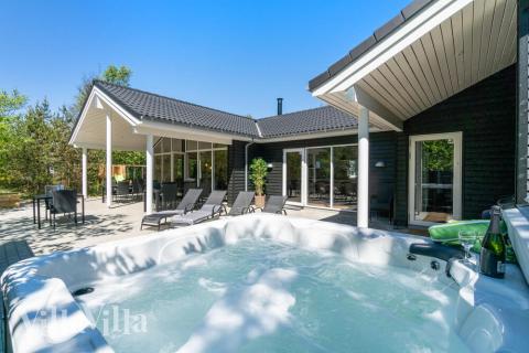 Nyd varmen i spaen i luksushus nr. 494 i Nordjylland