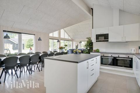 Køkkenet i luksushus nr. 492 er godt indrettet.