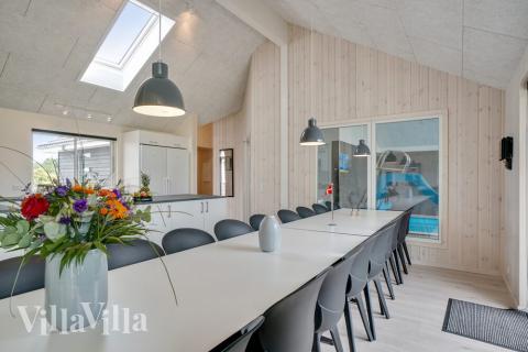 Opholdsrum med plads til 18 i luksushus nr. 492.