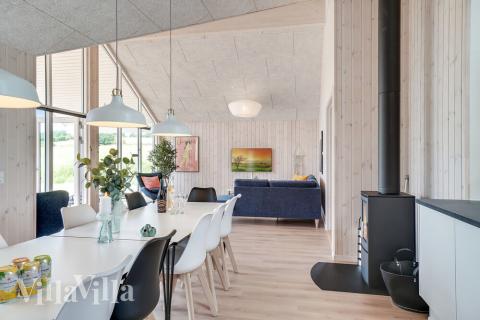 Opholdsrum med plads til 14 i luksushus nr. 501.