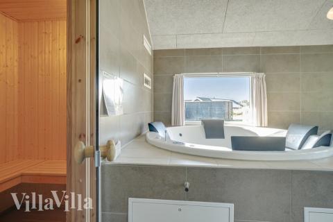 Nyd varmen i spaen i luksushus nr. 504 i Nordsjælland