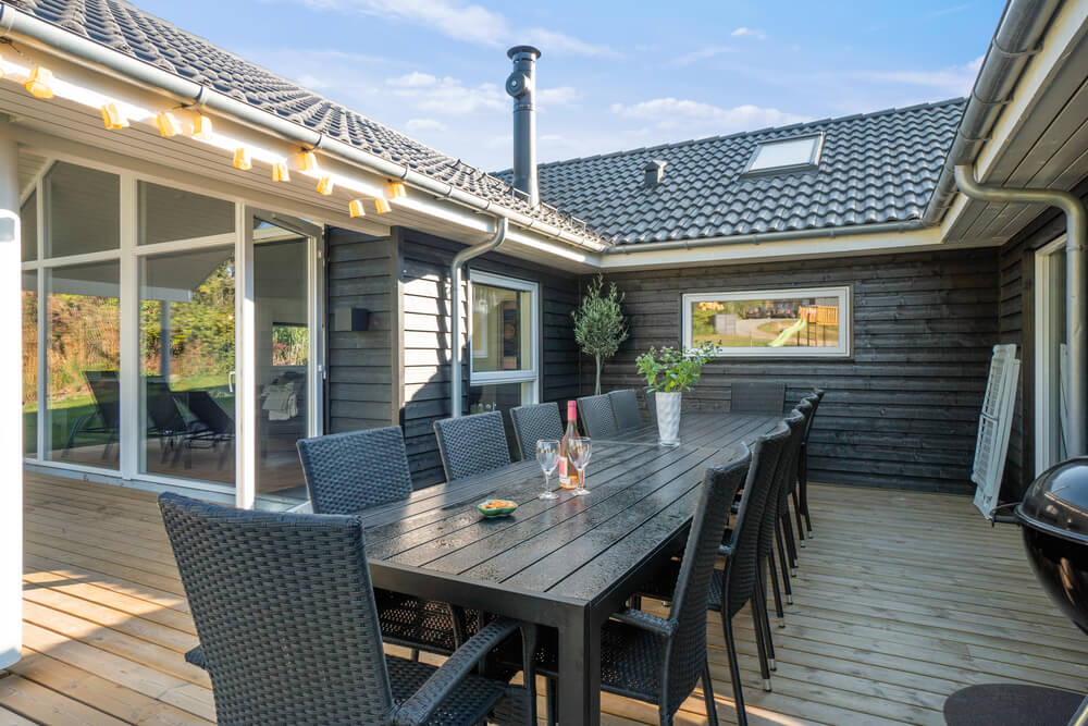 Luksushus nr. 504 har en dejlig terrasse med gode havemøbler til 14 personer.