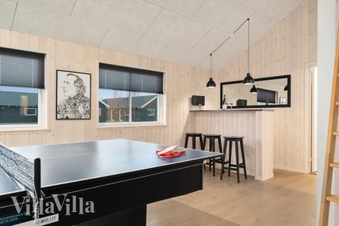 Aktivitetsrum i luksushus nr. 726 med 7 soveværelser og plads til 18 personer.