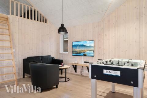 Luksushus 726 til 18 personer byder på et stort aktivitetsrum med bl.a. billard og dart