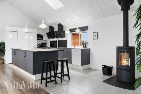 Køkkenet i luksushus nr. 727 er godt indrettet.