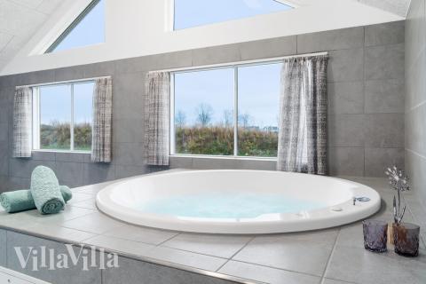 Nyd varmen i spaen i luksushus nr. 727 i Tyskland