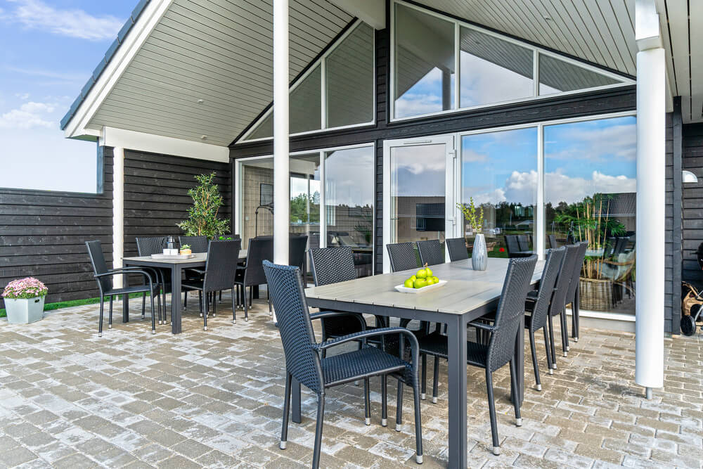 Luksushus nr. 732 har en dejlig terrasse med gode havemøbler til 20 personer.