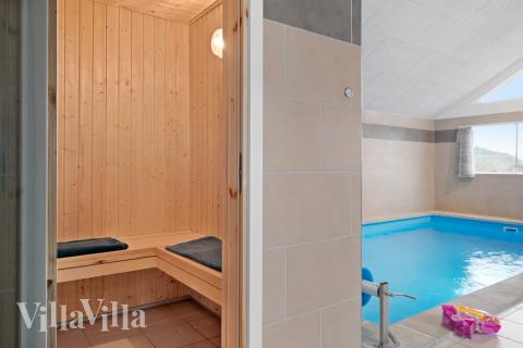 Nyd varmen i saunaen i luksushus nr. 732 til 20 personer