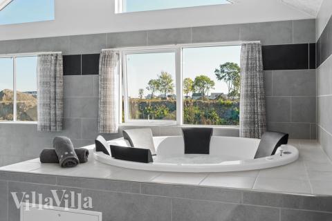 Nyd varmen i spaen i luksushus nr. 729 i Tyskland