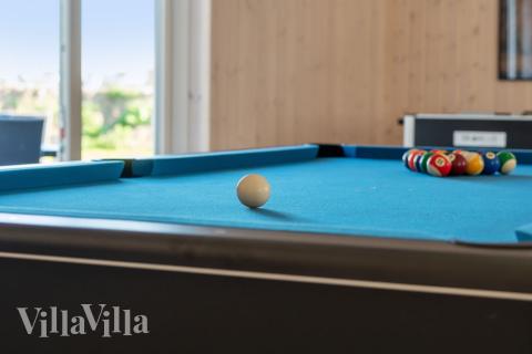 Dyst i sommerhusets aktivitetsrum, når I besøger luksushus nr. 729 i Tyskland.