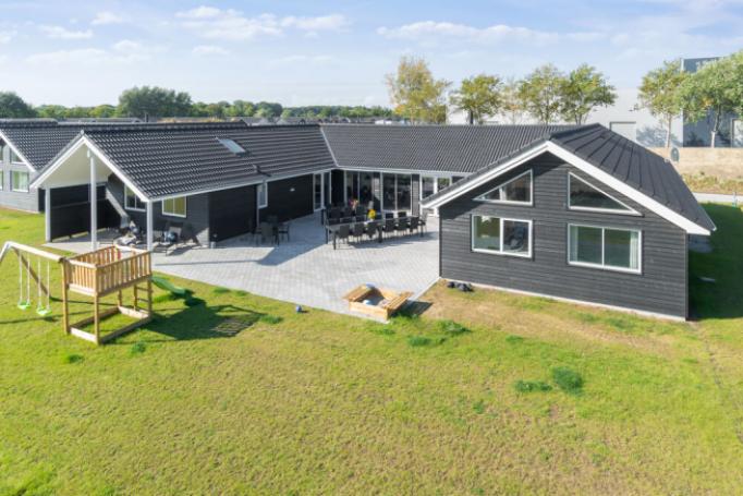 Dette skønne poolhus nr. 729 med plads til 24 personer ligger i Tyskland