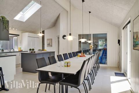 Det store lyse opholdrum i luksushus nr. 503 til 18.