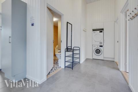 Den rummelige entre i luksushus nr. 511 i Lolland/Falster/Møn