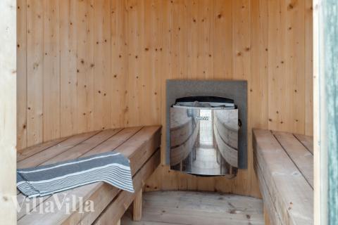 Nyd varmen i saunaen i luksushus nr. 511 til 14 personer