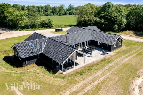 Flot sommerhus nr. 491 med god plads til op til 30 personer