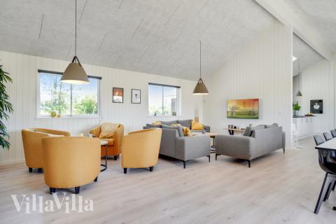 Sofahjørnet i luksushus 491 i Sydjylland.