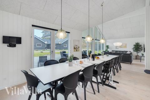 Opholdsrum med plads til 16 i luksushus nr. 513.