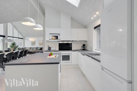 Køkkenet i luksushus nr. 509 er udstyrret, så I let kan lave mad til 16 personer.