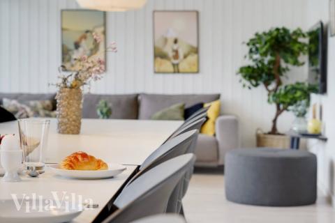 Opholdsrum med plads til 16 i luksushus nr. 509.