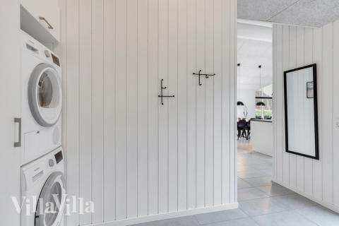 Den rummelige entre i luksushus nr. 502 i Lolland/Falster/Møn