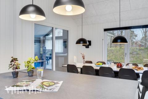 Velindrettet køkken i luksushus nr. 502 i Lolland/Falster/Møn.