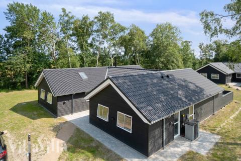 I Lolland/Falster/Møn ligger dette fine poolhus nr. 515 med plads til 14 personer.