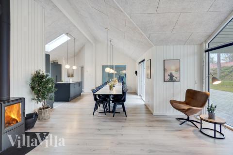 Opholdsrum med plads til 18 i luksushus nr. 517.