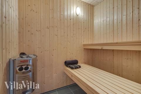 Nyd varmen i saunaen i luksushus nr. 507 til 18 personer