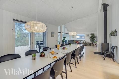 Opholdsrum med plads til 18 i luksushus nr. 507.