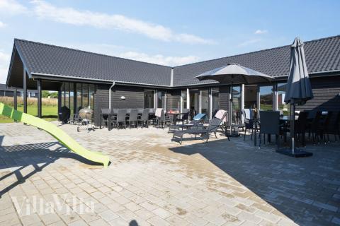 Stor terrasse ved luksushus nr. 497 i Sydjylland.