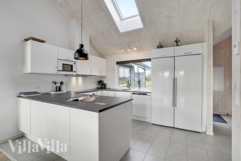 Køkkenet i luksushus nr. 522 er udstyrret, så I let kan lave mad til 14 personer.