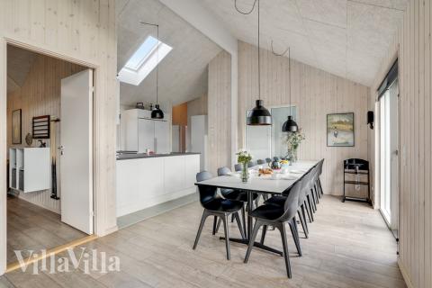 Opholdsrum med plads til 14 i luksushus nr. 522.