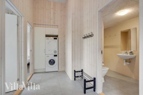 Den rummelige entre i luksushus nr. 522 i Lolland/Falster/Møn