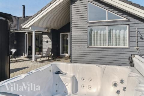 Luksushus nr. 522 byder bl.a. på et dejligt spabad