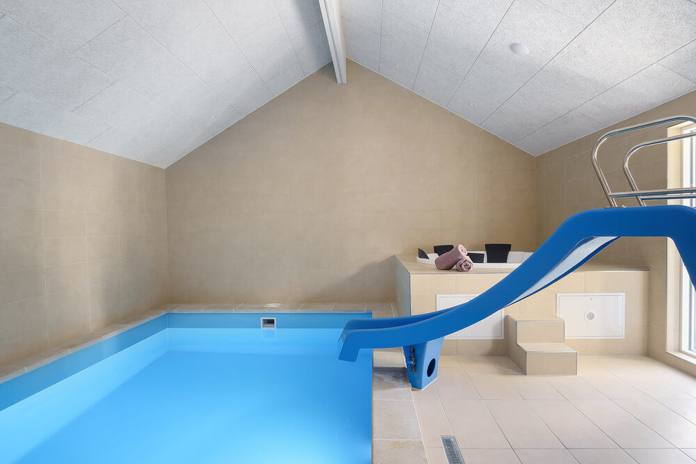 Den lækre pool i luksushuse nr. 498 til 18 personer