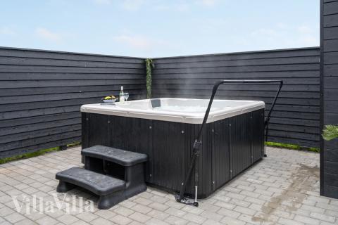 Der er spabad og 6 soveværelser i luksushus nr. 521.