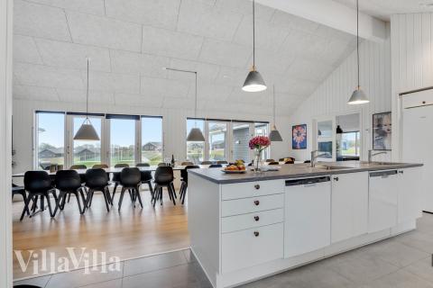 Velindrettet køkken i luksushus nr. 496 i Sydjylland.