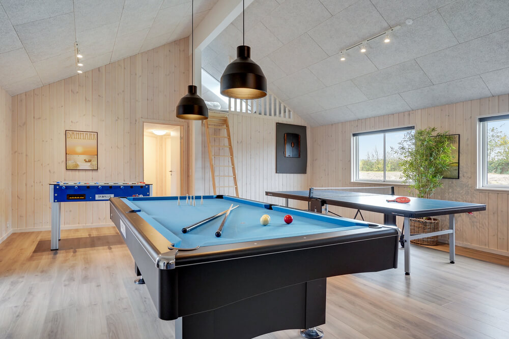 Ud over de mange timer, man kan bruge i husets pool-afdeling, så byder luksushus 508 også på billard/bordtennis og dart