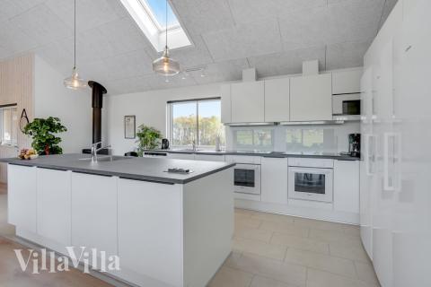 Køkkenet i luksushus nr. 499 er godt indrettet.