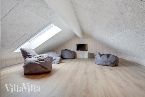 Nogle af de 24 sovepladser findes på hemsen i luksushus nr. 499