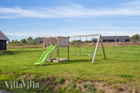 Ud over de mange timer, man kan bruge i husets pool-afdeling, så byder luksushus 499 også på mange udendørs aktiviteter