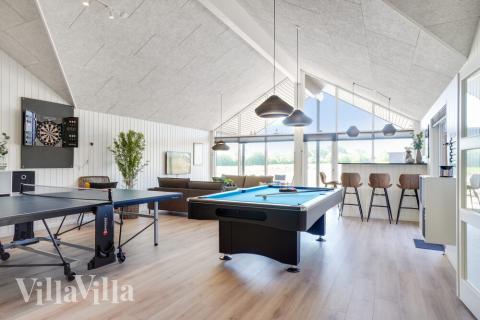 Ud over de mange timer, man kan bruge i husets pool-afdeling, så byder luksushus 531 også på billard/bordtennis og dart
